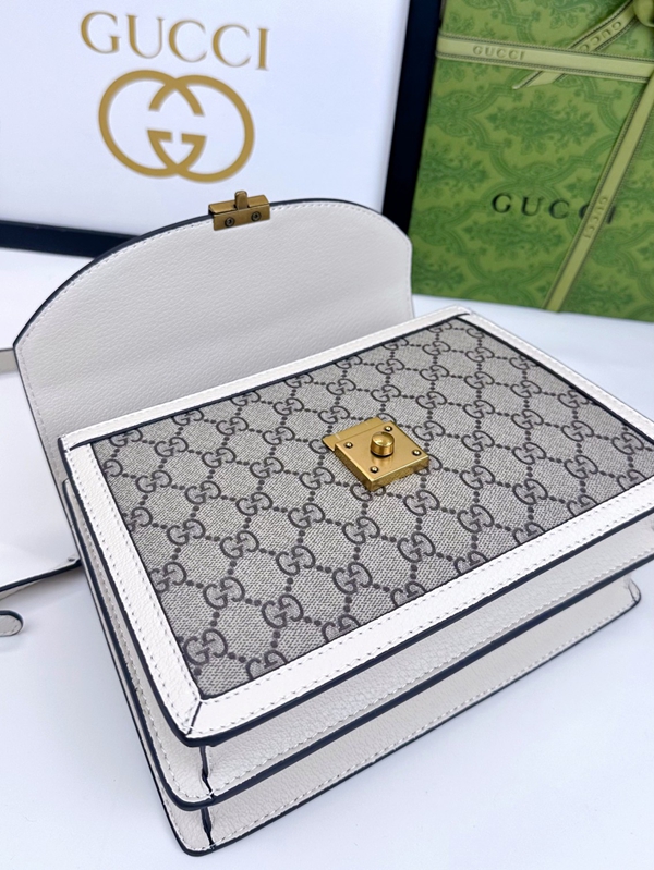 激安グッチバッグコピー着用イメージ